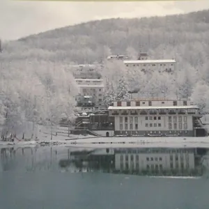hotel-cristallo-cerreto-laghi.emilia-romagnahotels.net/